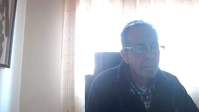 Snapshot of TonyComa chatting on 01/14/26, 12:44 TonyComa online show from 01/14/26, 12:44