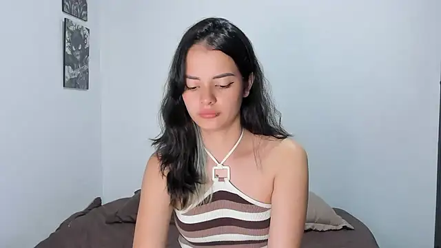 Snapshot of Abby_Saenz01 chatting on 11/19/25, 05:57 Abby Saenz01 online show from 11/19/25, 05:57