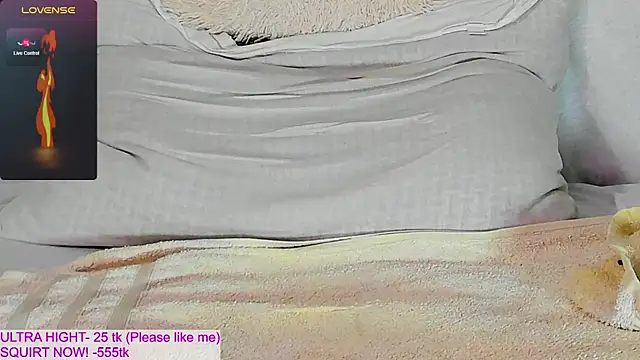 Snapshot of kitty69grey chatting on 05/11/26, 02:45 kitty69grey online show from 05/11/26, 02:45