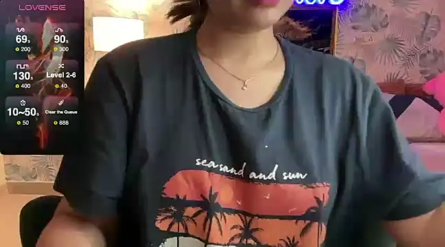 Snapshot of Sizzling__ZAARA chatting on 02/22/25, 05:24 Sizzling ZAARA online show from 02/22/25, 05:24