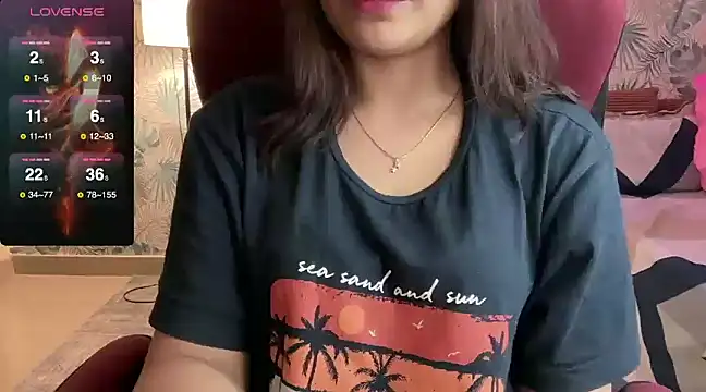 Snapshot of Sizzling__ZAARA chatting on 02/23/25, 11:44 Sizzling ZAARA online show from 02/23/25, 11:44