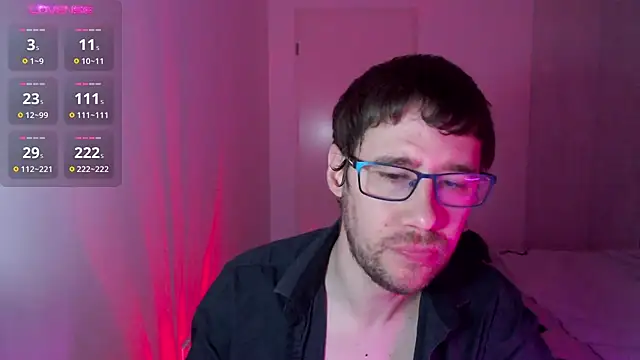 Snapshot of Thomas_Mrd chatting on 12/25/24, 01:20 Thomas Mrd online show from 12/25/24, 01:20