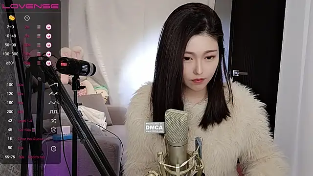 Snapshot of tw_lala chatting on 12/17/24, 04:11 tw lala online show from 12/17/24, 04:11