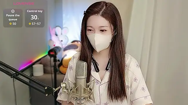 Snapshot of tw_lala chatting on 10/24/25, 04:47 tw lala online show from 10/24/25, 04:47