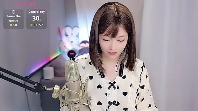 Snapshot of tw_lala chatting on 11/18/25, 04:44 tw lala online show from 11/18/25, 04:44