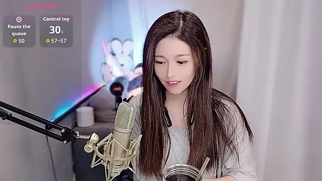 Snapshot of tw_lala chatting on 11/21/25, 04:49 tw lala online show from 11/21/25, 04:49