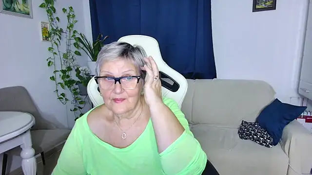 Selenna57 online show from 02/11/26, 06:13