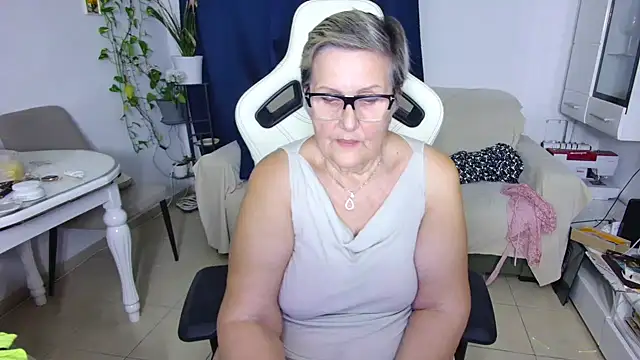 Selenna57 online show from 04/03/26, 05:11