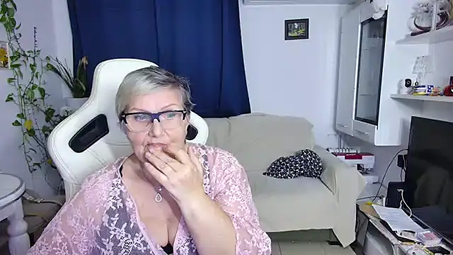 Selenna57 online show from 04/04/26, 05:32