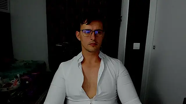 sexxymuscles4u online show from 10/07/25, 11:51