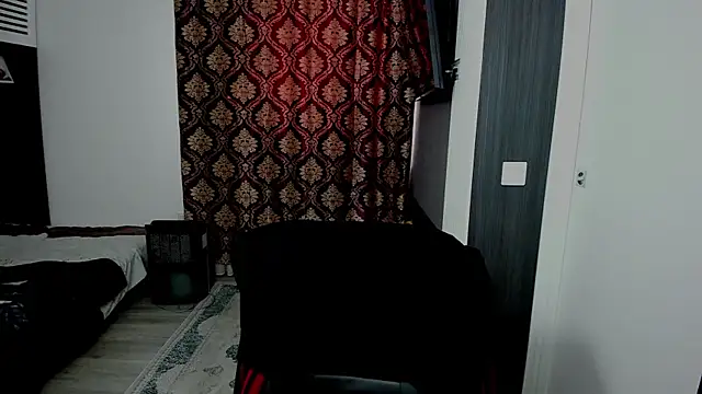 Snapshot of sexxymuscles4u chatting on 11/24/25, 09:09 sexxymuscles4u online show from 11/24/25, 09:09