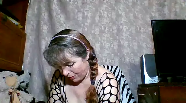 Snapshot of CathySuns chatting on 01/31/25, 06:36 CathySuns online show from 01/31/25, 06:36