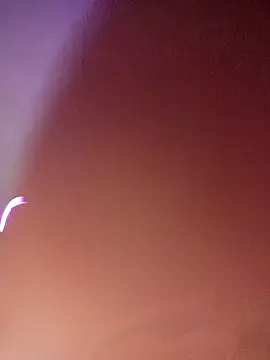 Snapshot of EmmaMelissa0521 chatting on 12/17/24, 10:54 EmmaMelissa0521 online show from 12/17/24, 10:54