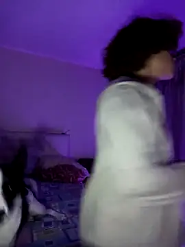 Snapshot of EmmaMelissa0521 chatting on 12/24/24, 01:49 EmmaMelissa0521 online show from 12/24/24, 01:49