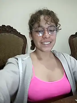 Snapshot of EmmaMelissa0521 chatting on 12/29/24, 09:41 EmmaMelissa0521 online show from 12/29/24, 09:41