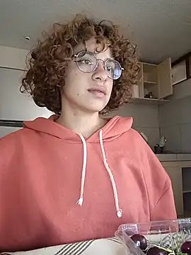 Snapshot of EmmaMelissa0521 chatting on 12/31/24, 07:07 EmmaMelissa0521 online show from 12/31/24, 07:07