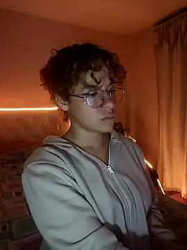 Snapshot of EmmaMelissa0521 chatting on 01/14/25, 03:53 EmmaMelissa0521 online show from 01/14/25, 03:53