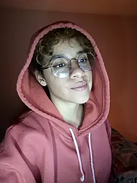 Snapshot of EmmaMelissa0521 chatting on 01/17/25, 03:23 EmmaMelissa0521 online show from 01/17/25, 03:23