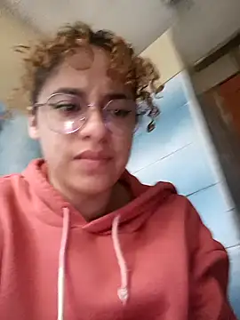 Snapshot of EmmaMelissa0521 chatting on 01/25/25, 09:35 EmmaMelissa0521 online show from 01/25/25, 09:35