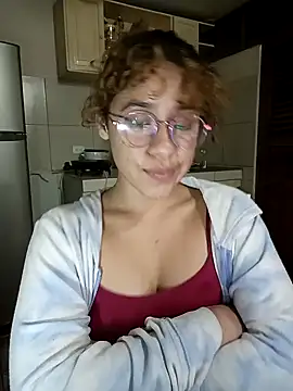 Snapshot of EmmaMelissa0521 chatting on 01/26/25, 12:37 EmmaMelissa0521 online show from 01/26/25, 12:37