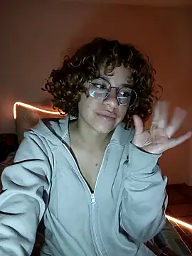 Snapshot of EmmaMelissa0521 chatting on 01/27/25, 05:36 EmmaMelissa0521 online show from 01/27/25, 05:36