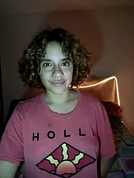 Snapshot of EmmaMelissa0521 chatting on 02/05/25, 02:08 EmmaMelissa0521 online show from 02/05/25, 02:08