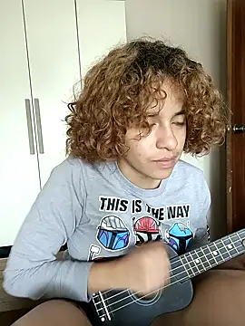 Snapshot of EmmaMelissa0521 chatting on 02/06/25, 04:58 EmmaMelissa0521 online show from 02/06/25, 04:58