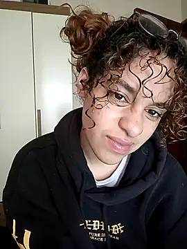 Snapshot of EmmaMelissa0521 chatting on 02/07/25, 06:56 EmmaMelissa0521 online show from 02/07/25, 06:56