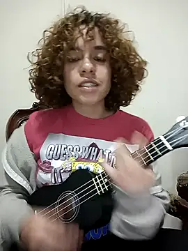 Snapshot of EmmaMelissa0521 chatting on 02/09/25, 11:46 EmmaMelissa0521 online show from 02/09/25, 11:46