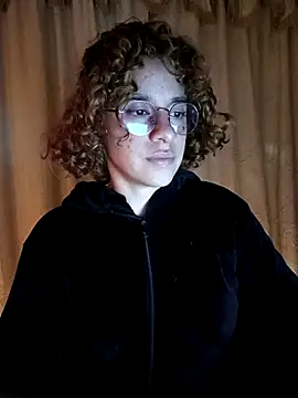 Snapshot of EmmaMelissa0521 chatting on 02/17/25, 03:04 EmmaMelissa0521 online show from 02/17/25, 03:04