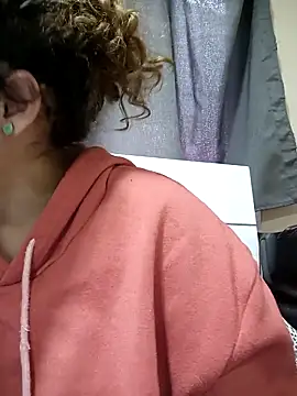 Snapshot of EmmaMelissa0521 chatting on 03/05/25, 09:48 EmmaMelissa0521 online show from 03/05/25, 09:48