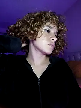 Snapshot of EmmaMelissa0521 chatting on 03/17/25, 03:14 EmmaMelissa0521 online show from 03/17/25, 03:14