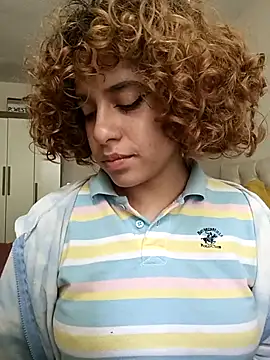 Snapshot of EmmaMelissa0521 chatting on 03/17/25, 05:27 EmmaMelissa0521 online show from 03/17/25, 05:27