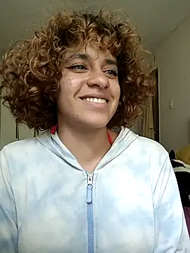 Snapshot of EmmaMelissa0521 chatting on 03/17/25, 08:30 EmmaMelissa0521 online show from 03/17/25, 08:30