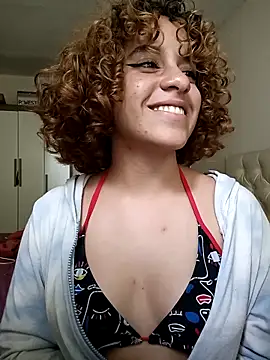 Snapshot of EmmaMelissa0521 chatting on 03/19/25, 08:11 EmmaMelissa0521 online show from 03/19/25, 08:11