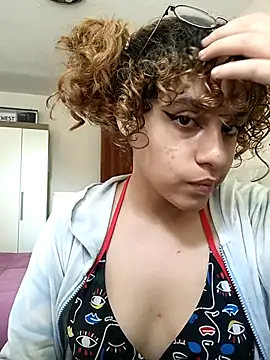 Snapshot of EmmaMelissa0521 chatting on 03/21/25, 07:13 EmmaMelissa0521 online show from 03/21/25, 07:13