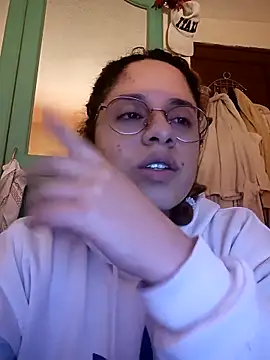 Snapshot of EmmaMelissa0521 chatting on 09/20/25, 11:39 EmmaMelissa0521 online show from 09/20/25, 11:39