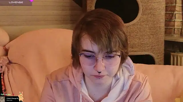 GamerGirl Eve online show from 11/26/25, 06:09