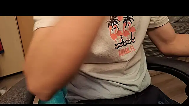 Snapshot of Danyell_K287 chatting on 10/01/25, 07:42 Danyell K287 online show from 10/01/25, 07:42