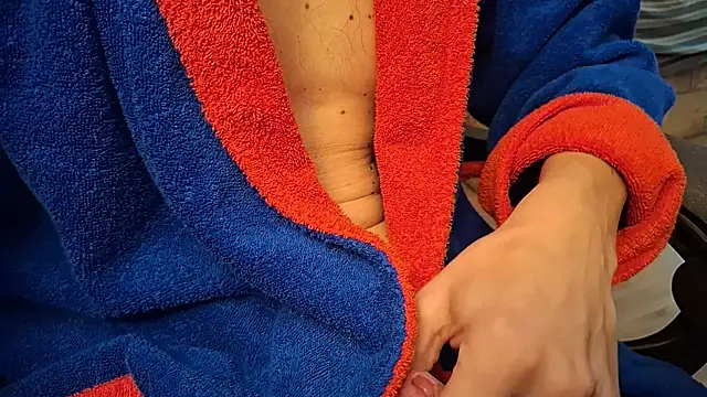 Snapshot of Danyell_K287 chatting on 01/08/26, 01:08 Danyell K287 online show from 01/08/26, 01:08