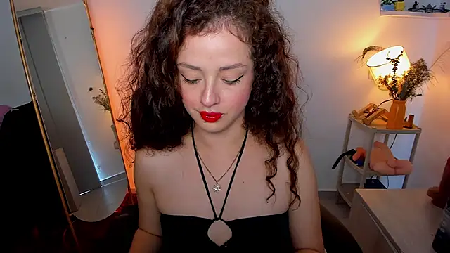 Cassandra Caiin online show from 11/25/25, 04:18