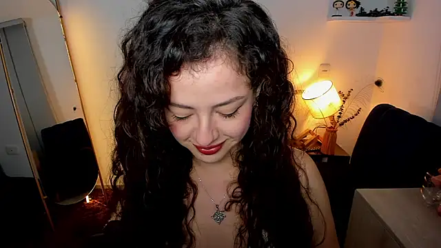 Cassandra Caiin online show from 04/05/26, 10:45