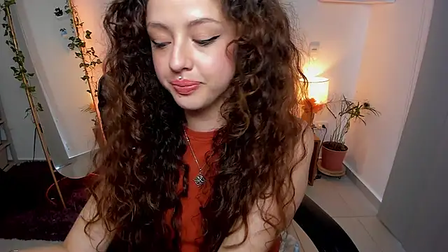 Cassandra Caiin online show from 07/28/26, 08:52