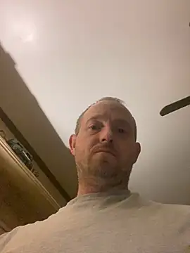 Snapshot of smokeymt420 chatting on 01/17/25, 05:32 smokeymt420 online show from 01/17/25, 05:32