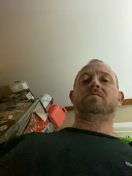 Snapshot of smokeymt420 chatting on 03/05/25, 02:45 smokeymt420 online show from 03/05/25, 02:45