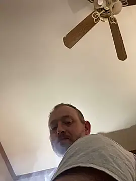 Snapshot of smokeymt420 chatting on 03/19/25, 05:17 smokeymt420 online show from 03/19/25, 05:17