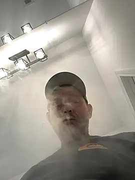 Snapshot of smokeymt420 chatting on 09/21/25, 12:34 smokeymt420 online show from 09/21/25, 12:34