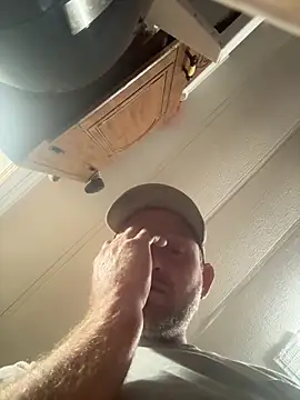 Snapshot of smokeymt420 chatting on 11/18/25, 04:39 smokeymt420 online show from 11/18/25, 04:39