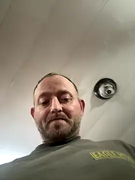 Snapshot of smokeymt420 chatting on 12/05/25, 12:25 smokeymt420 online show from 12/05/25, 12:25