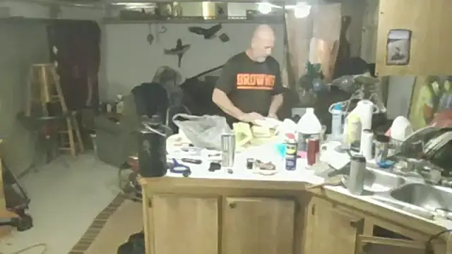 Snapshot of Yankeedave420 chatting on 12/16/25, 11:32 Yankeedave420 online show from 12/16/25, 11:32